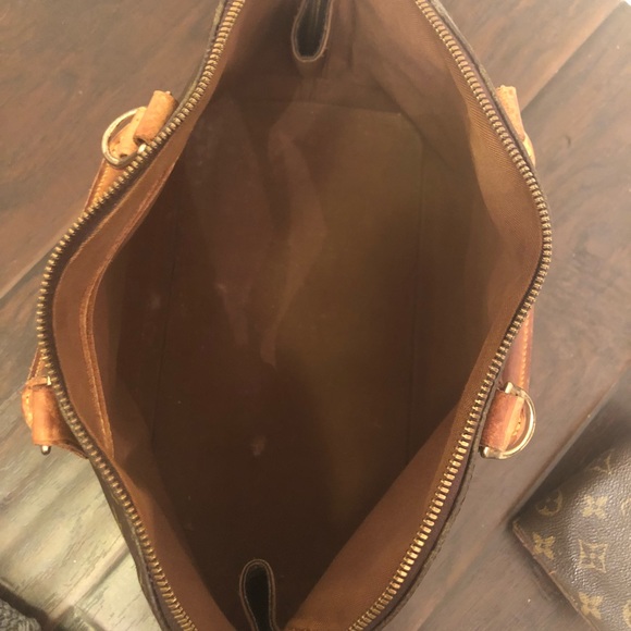 Authentic LV bag - Picture 3 of 4